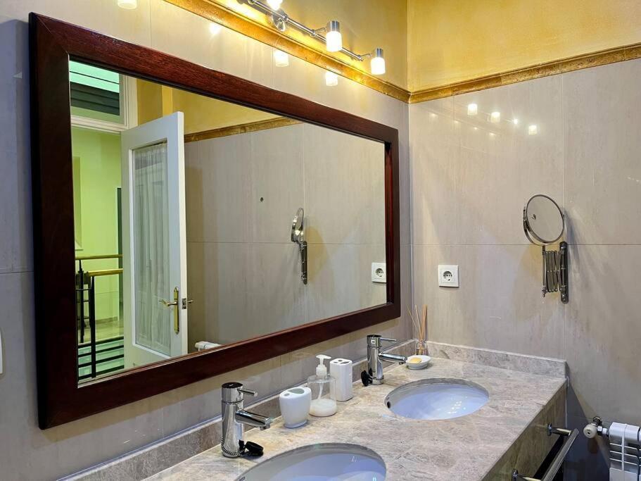 Apartamento Suite Alameda De Hercules Séville Extérieur photo